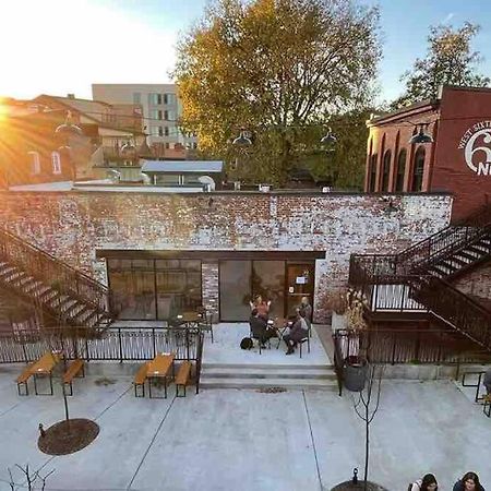 2Br Unit W/ Cinema Room In Nulu Louisville Luaran gambar