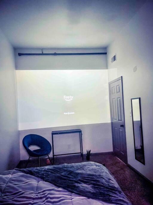 2Br Unit W/ Cinema Room In Nulu Louisville Luaran gambar